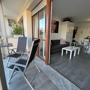 Luxury , Acquaseria Italië